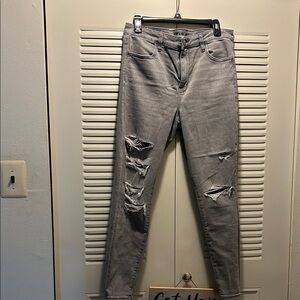 American Eagle Outfitters Light Gray Distressed Skinny Jeans
